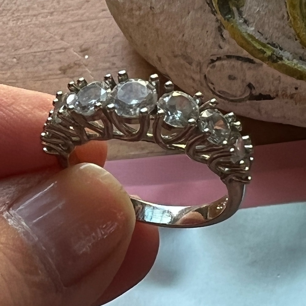 💍 Women’s 925 Silver Ring Round Cut Cubic Zirconia Ring Size 9